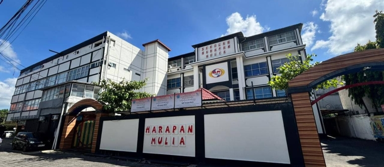 Literasi Harapan Sekolah Masa Depan. Islamic School SMP Harapan Mulia